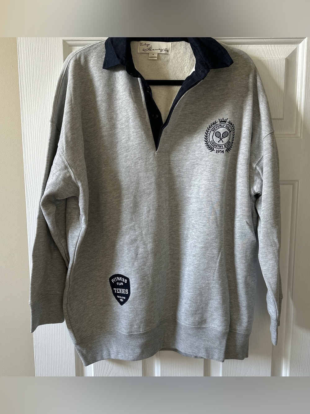 Vintage Havana Gray Crewneck Rugby Sweater with Navy Collar Accents
